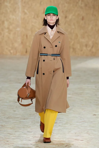 Look 48